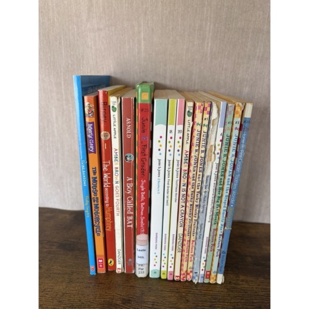 Lot Of 17 Junie B Jones Series‎ & Others Paperback